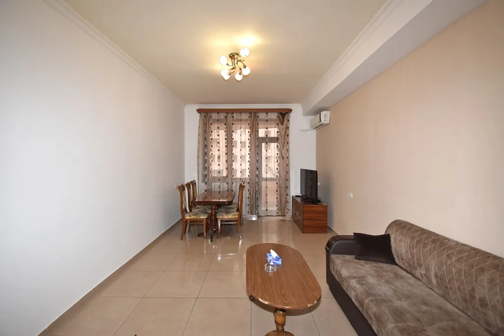 Светлая квартира в самом центре Еревана