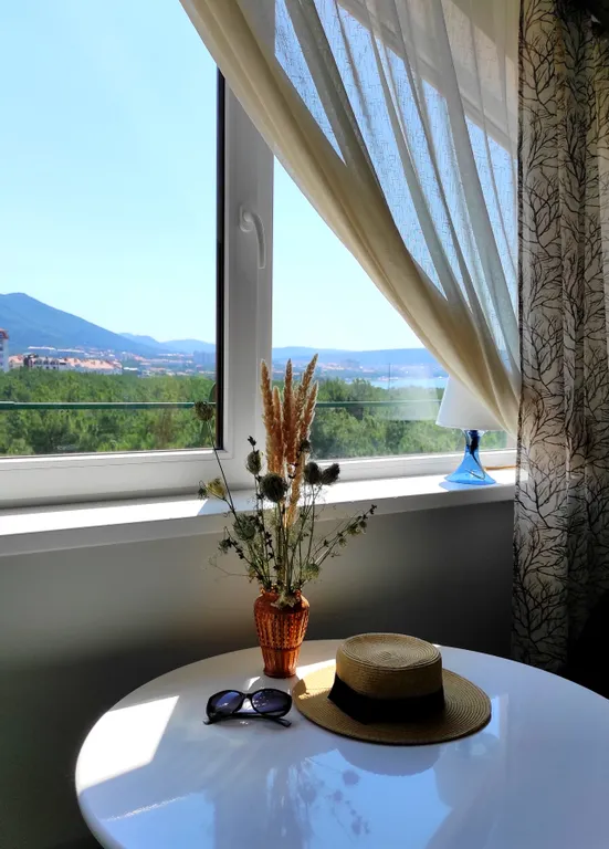 Квартира Квартира с потрясающим видом на горы и море, до набережной 600 метров — Геленджик