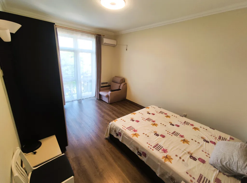 Квартира Квартира-евродвушка в центре с отдельной кухней и с видом на море и горы — Геленджик