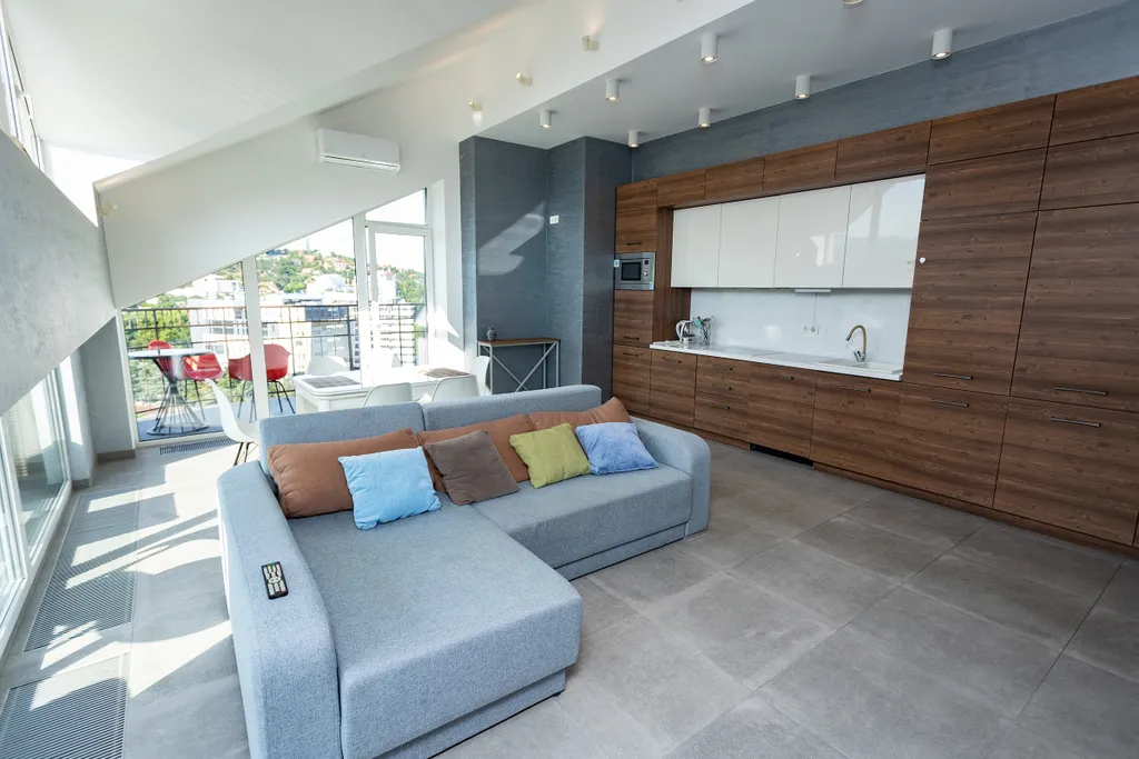 Роскошный двухуровневый апартамент люкс