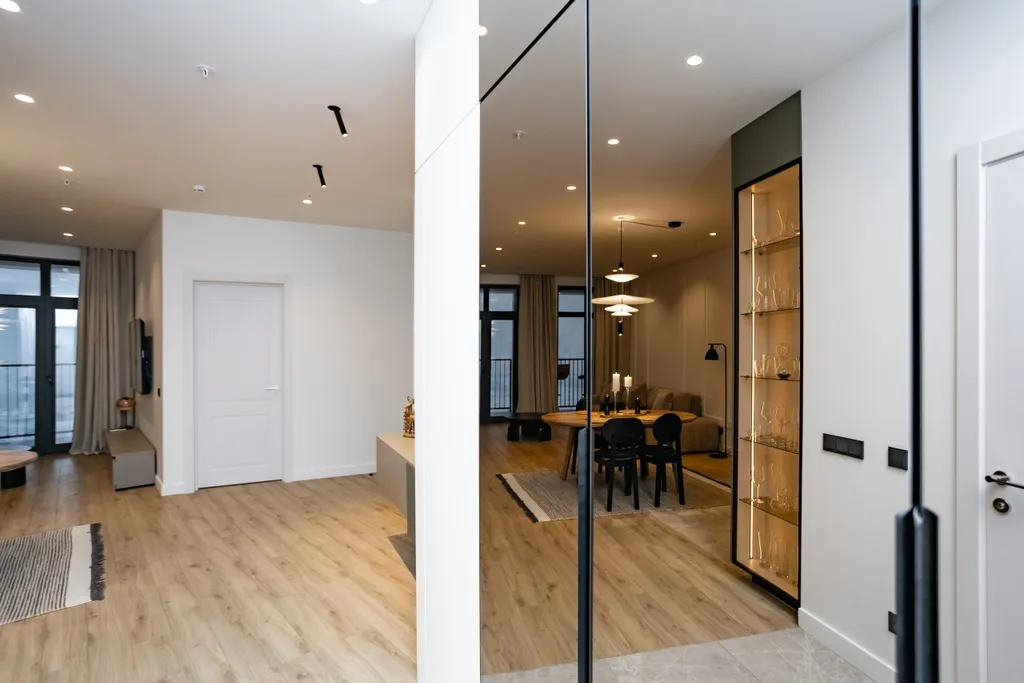 Дизайнерская квартира с видом на море by Karmann`s Apartments