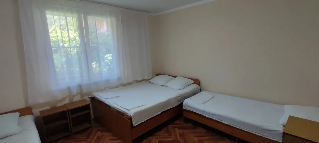 Квартира Комната — аренда посуточно в Лоо