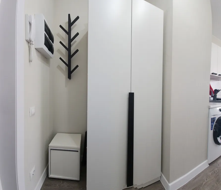 Красивая студия с видом на горы