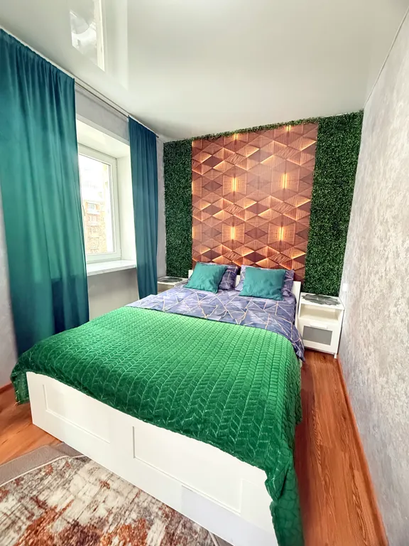 Квартира 2-комнатная рядом с вокзалом с балконом — Омск