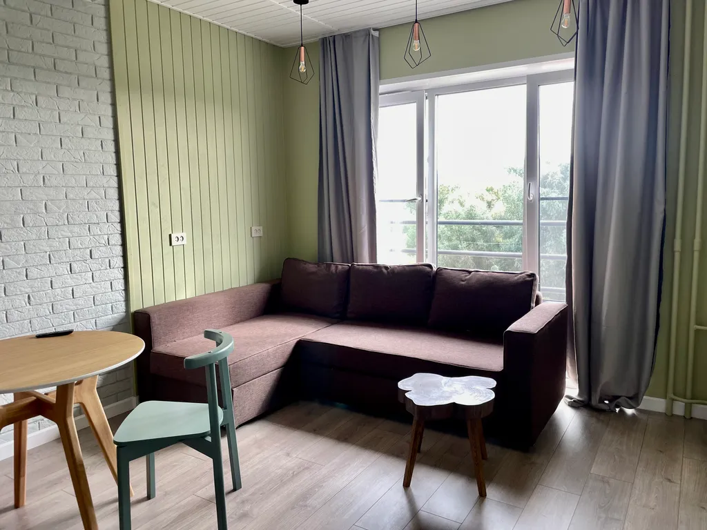 Студия с видом на реку