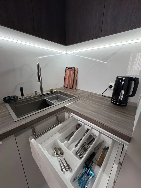 Уютная, новая квартира в центре города