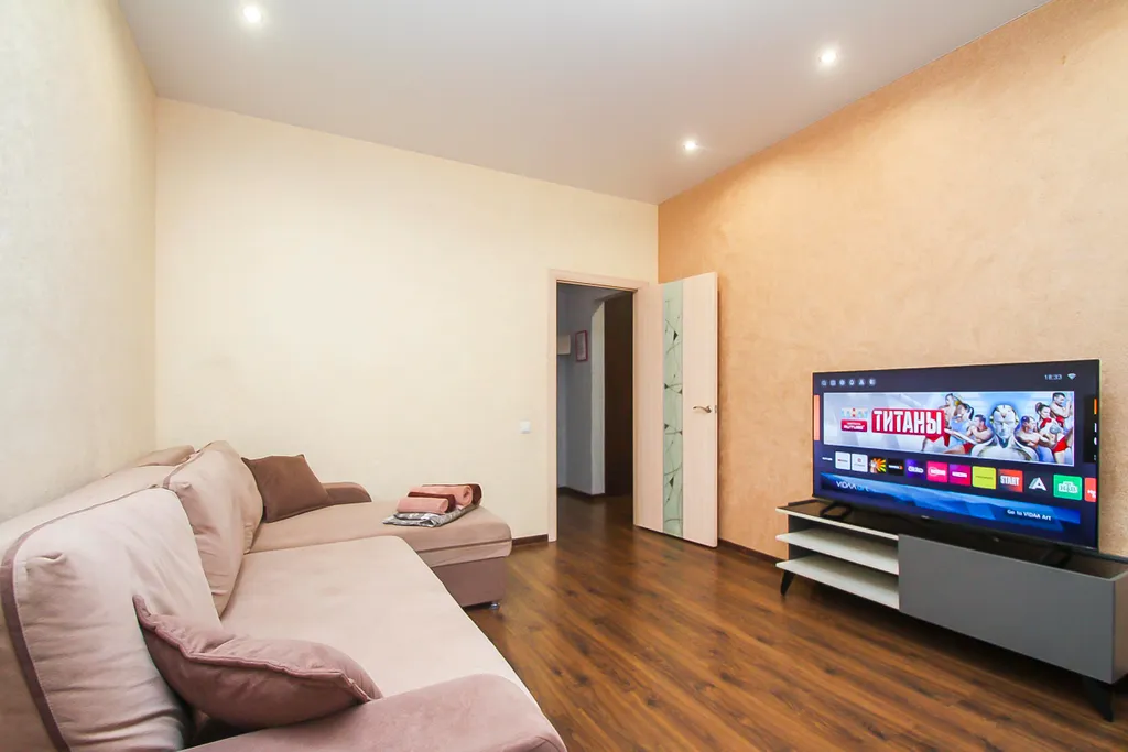 2 комнатная квартира возле тц Аура