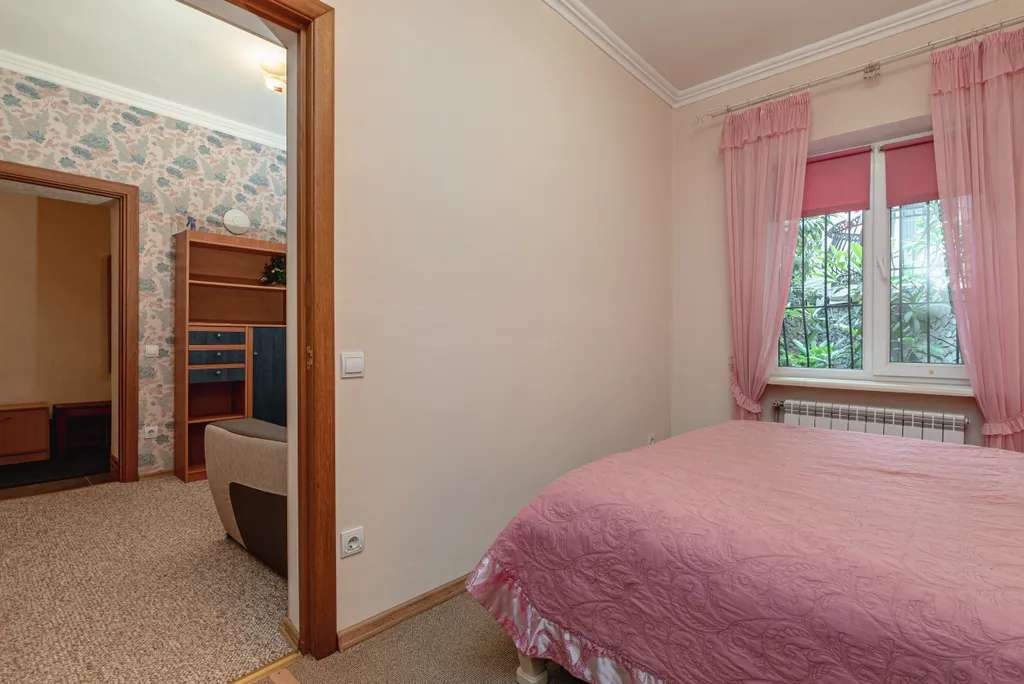 Семейный номер в уютном доме в центре города