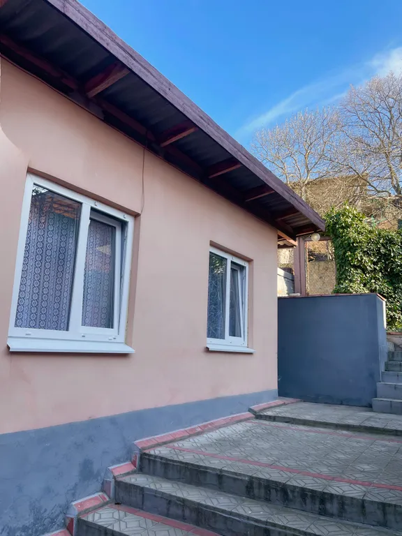 Домик у моря с парковкой, мангалом, беседкой, гамаком