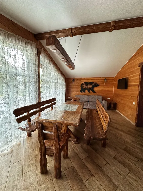 Гостевой двор "Дом в кедрах"