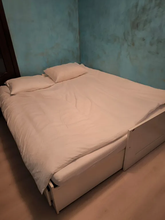 Уютный дом с бассейном, сауной и камином