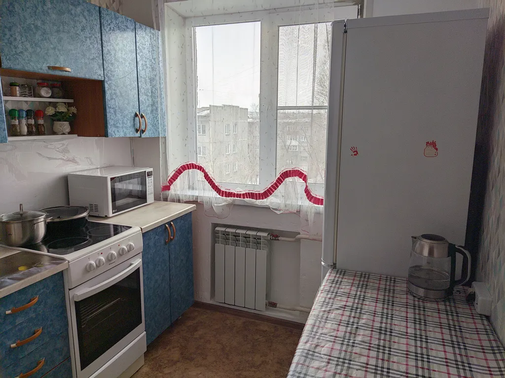 Уютная двухкомнатная квартира — аренда посуточно в Новокузнецк