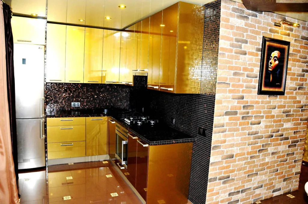 Трёхкомнатная квартира на центральной улице города