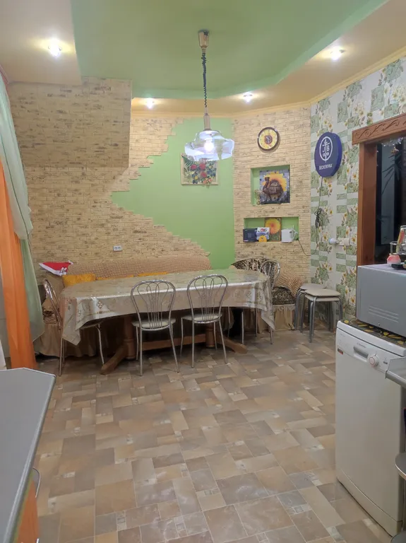 2-х этажный коттедж со всеми удобствами и русской банькой на дровах