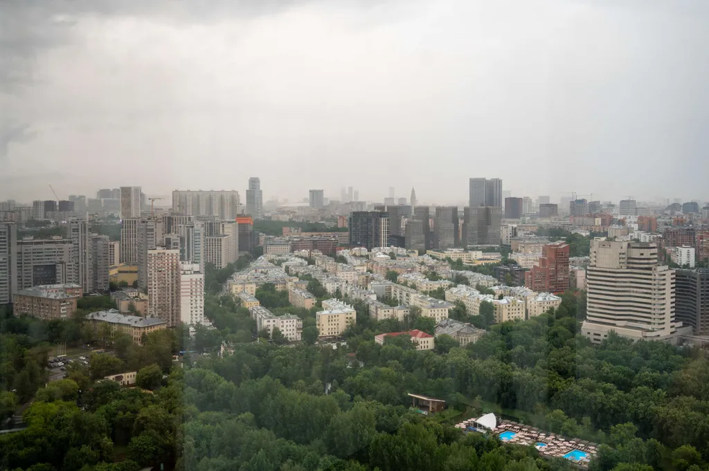 Просторные трёхкомнатные апартаменты в центре города в Capital Towers