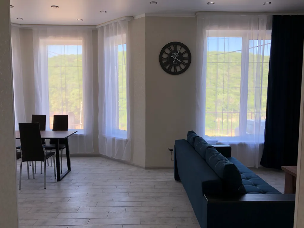 Коттедж в Сукко (пляж разрешен для купания) — аренда посуточно в Варваровка