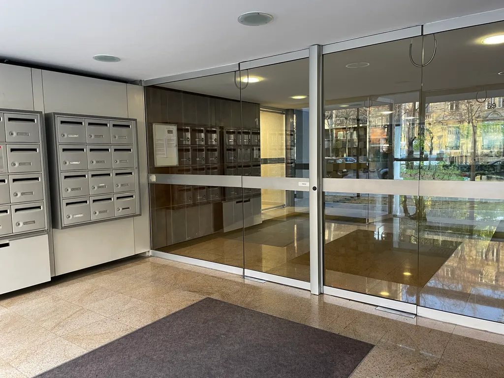 Студия в спокойном районе Парижа