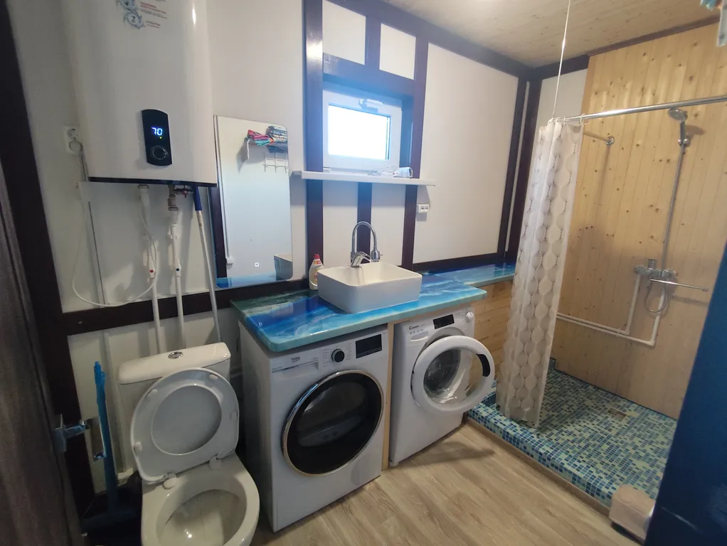 Дом на берегу озера