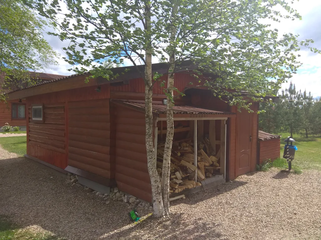 Уютный коттедж для четырех гостей на берегу озера Селигер