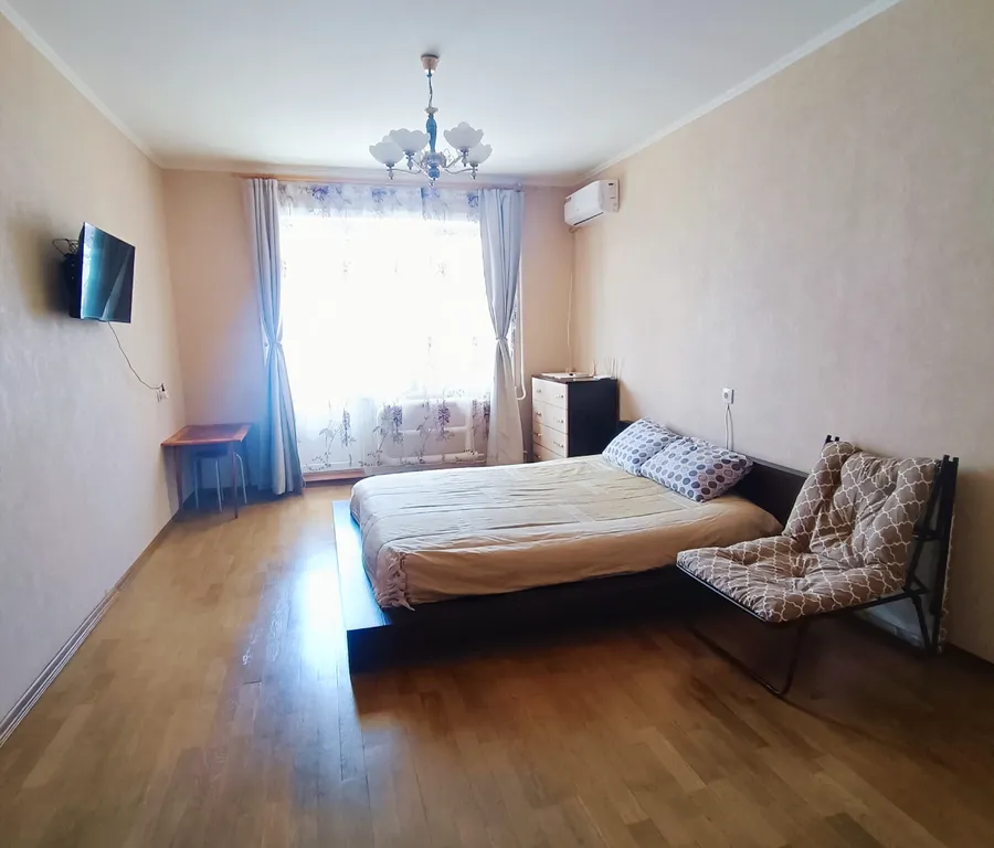 Уютная чистая квартира в Южном районе города — аренда посуточно в Новороссийск