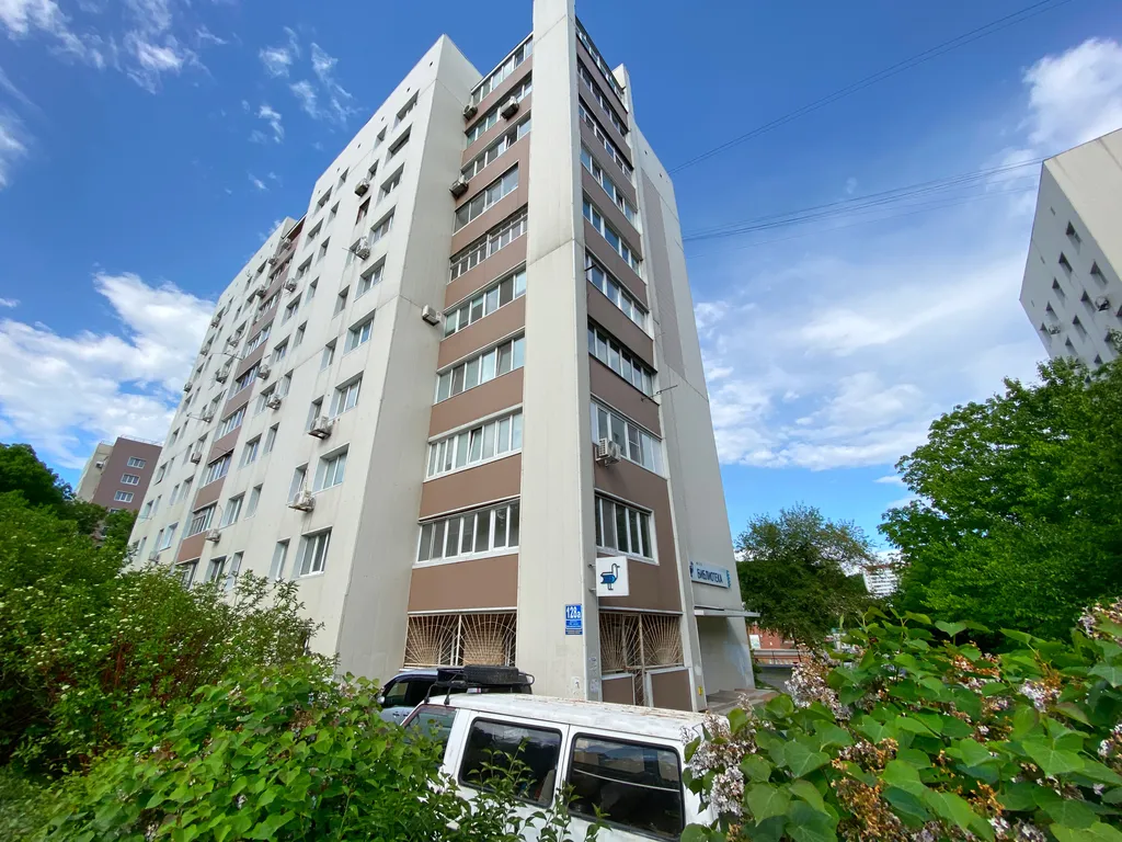 Уютная двухкомнатная на Заре с двумя кроватями