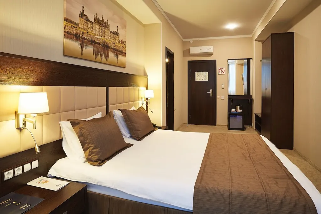 Стандартный номер с 1 двуспальной кроватью