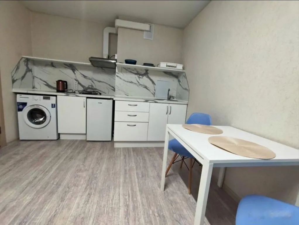 Студия в микрорайоне Суворовский