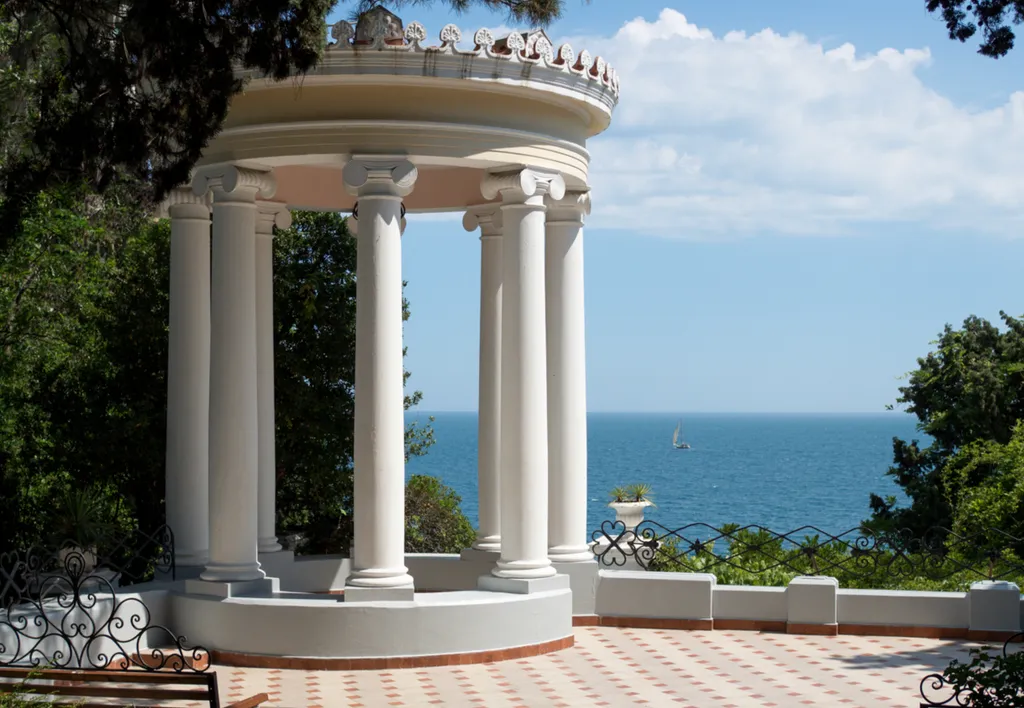 Апартамент в центре с видом на море