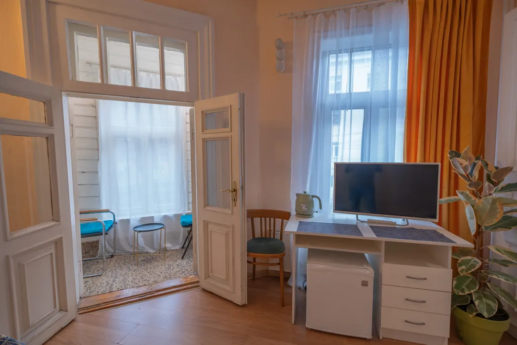 Квартира Квартира 4-местный двухкомнатный "Семейный улучшенный" с балкончиком — Ярославль