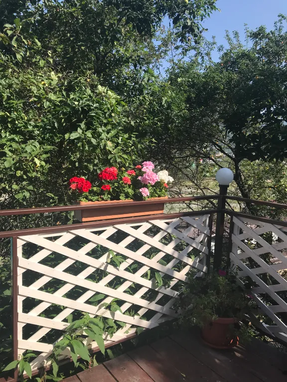 Студия с верандой возле речки Псезуапсе