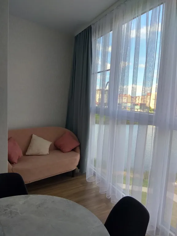 Уютная квартира с видом на озеро.