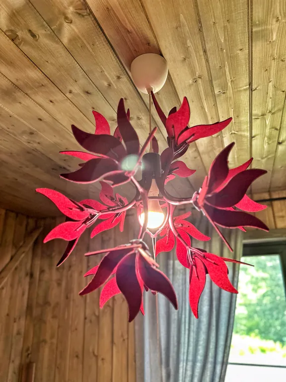 Коттедж Коттедж на берегу реки — Хотнежа