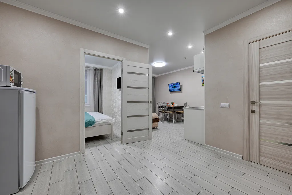 Квартира с отдельной спальней рядом с Казино и Ред Ареной 02