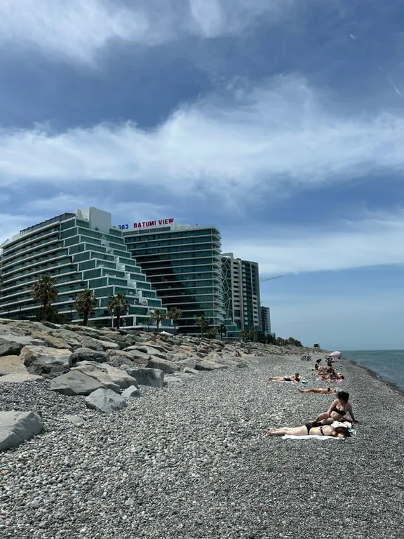 Апартаменты на самом берегу моря в жк Batumi View