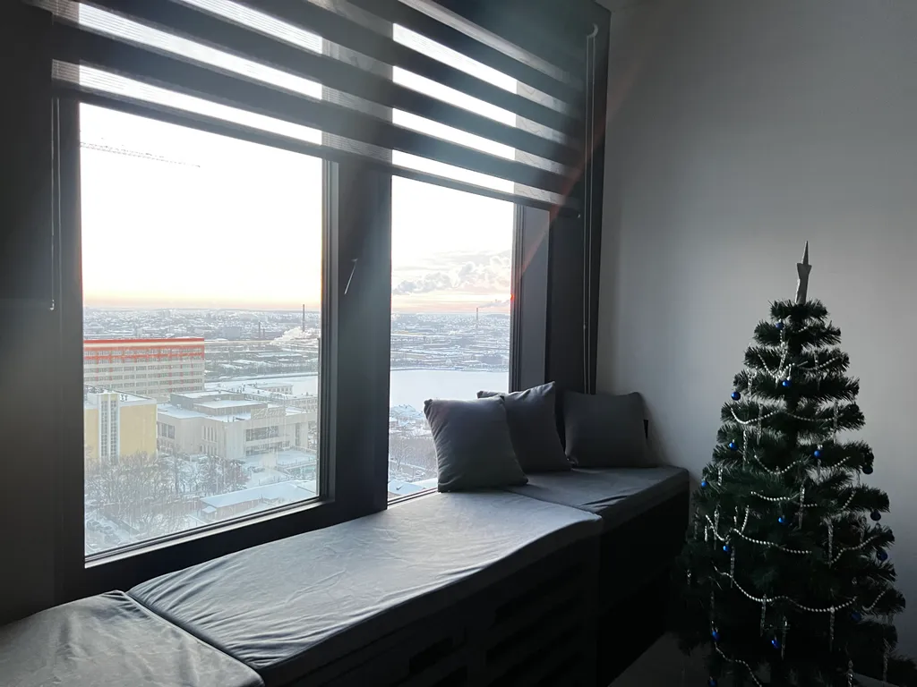 Премиальная квартира в центре города на высоком этаже в ЖК Республика