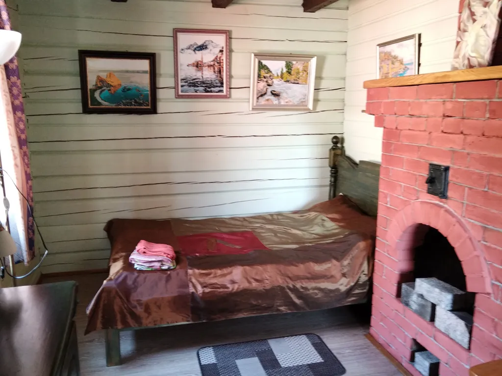 Малый коттедж на берегу озера