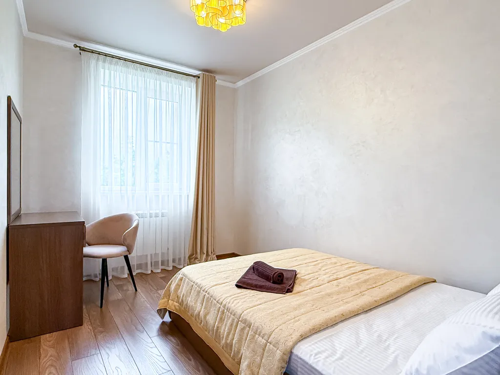 Просторный дом с видом на море и горы