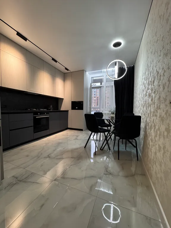 2-комнатная просторная квартира с дизайнерским ремонтом — аренда посуточно в Ставрополь