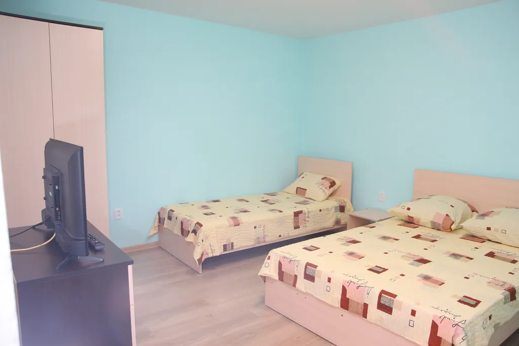 2-комнатная квартира в частном зелёном дворе