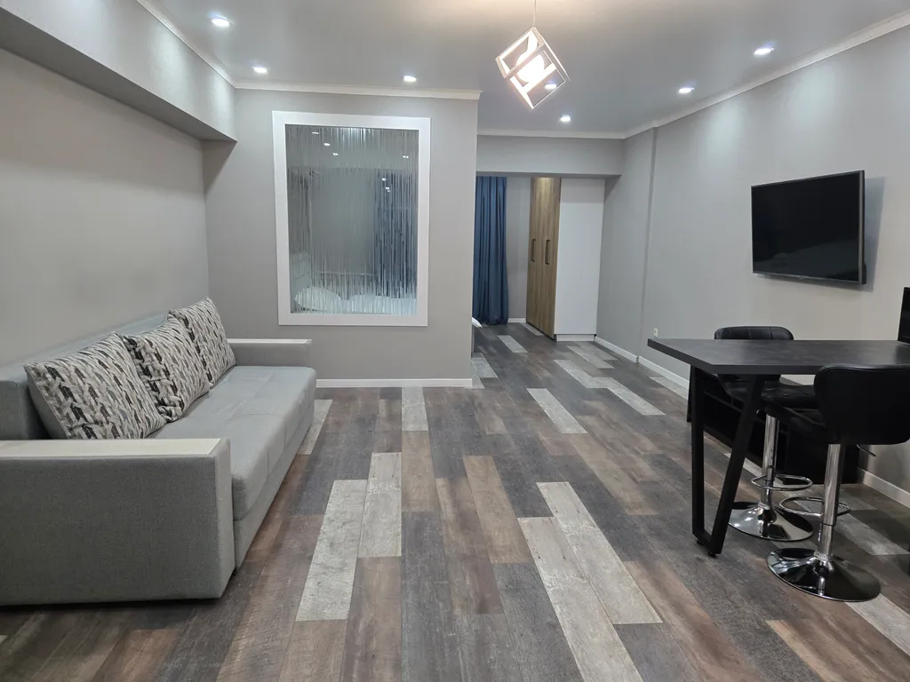 Квартира Стильный апартамент в центре — Алматы