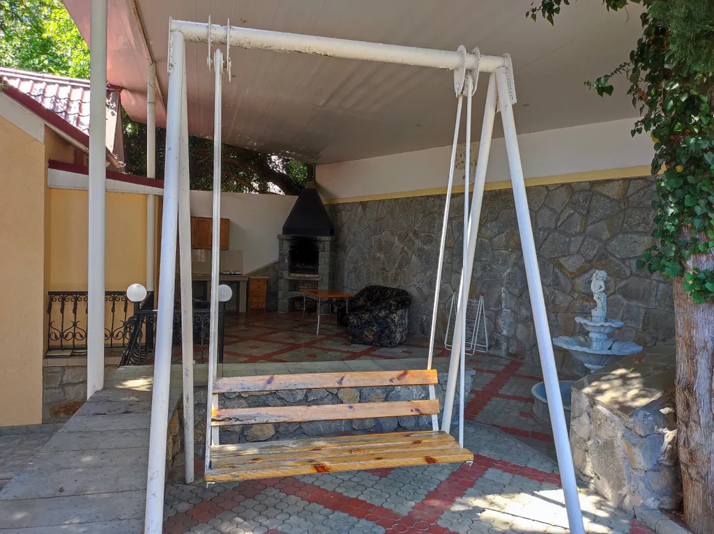 Комната у Воронцовского парка с видом на море