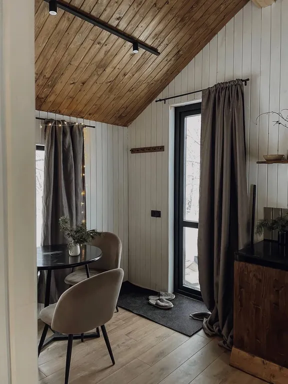 Коттедж Панорамный домик в стиле барнхауз — Кротово