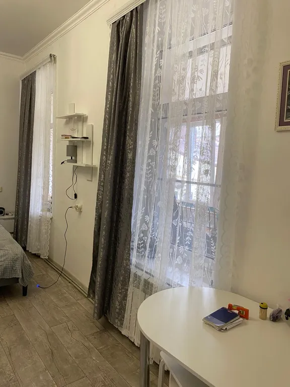 Квартира рядом с цветником