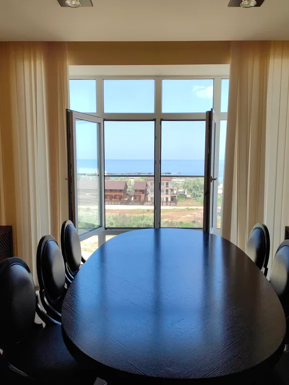 Шикарная квартира с видом на море.