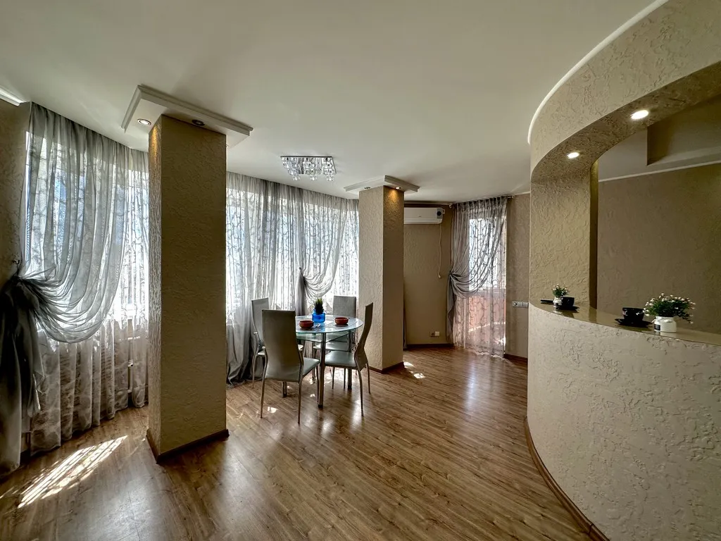 2-комнатная квартира в центре на Терешковой — аренда посуточно в Оренбург