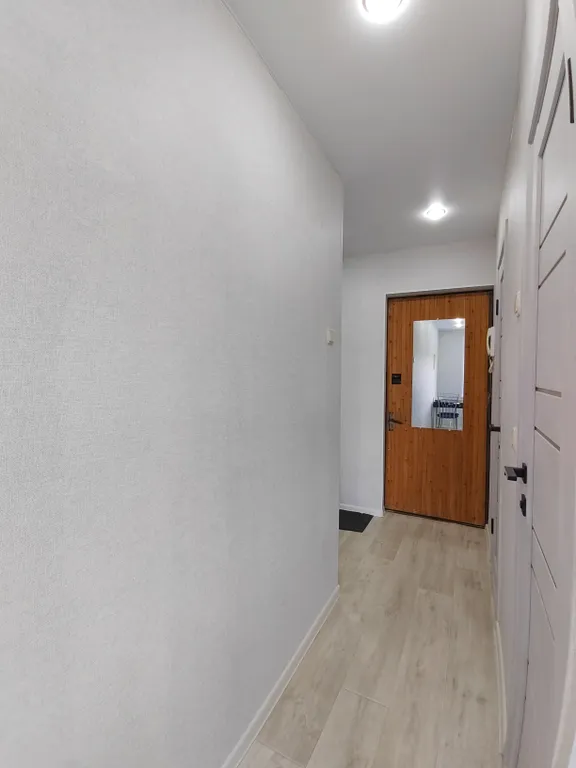 Однокомнатная квартира с балконом и лифтом у ТРЦ Плазма