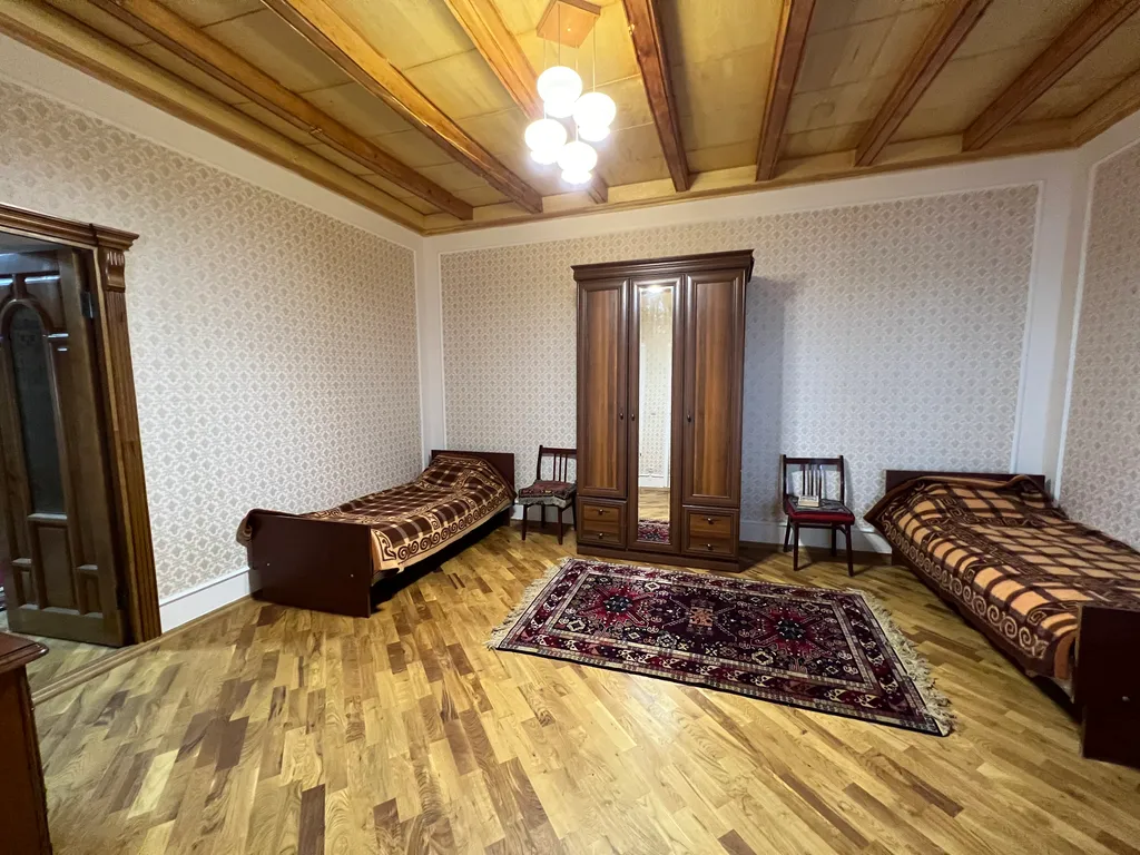 Дом в живописных горах