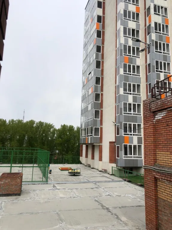 Новая квартира возле ТЦ Изумрудный город