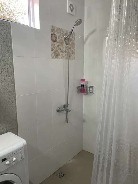 Коттедж Уютный четырёхместный домик — Гагра