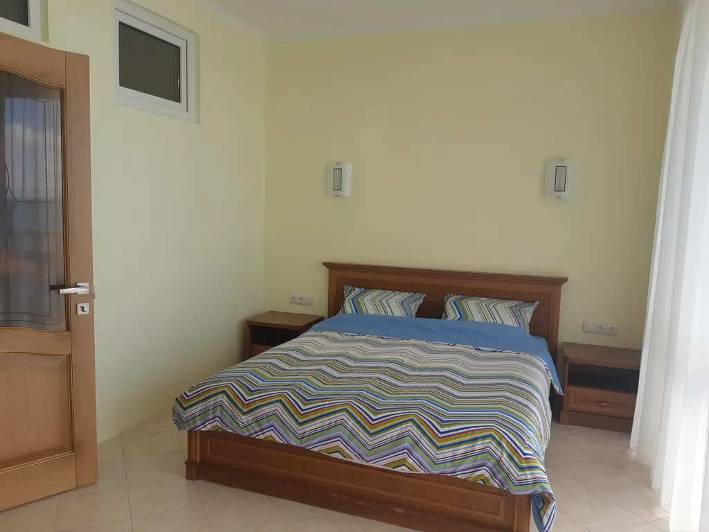 3-комнатная Квартира — аренда посуточно в Семидворье